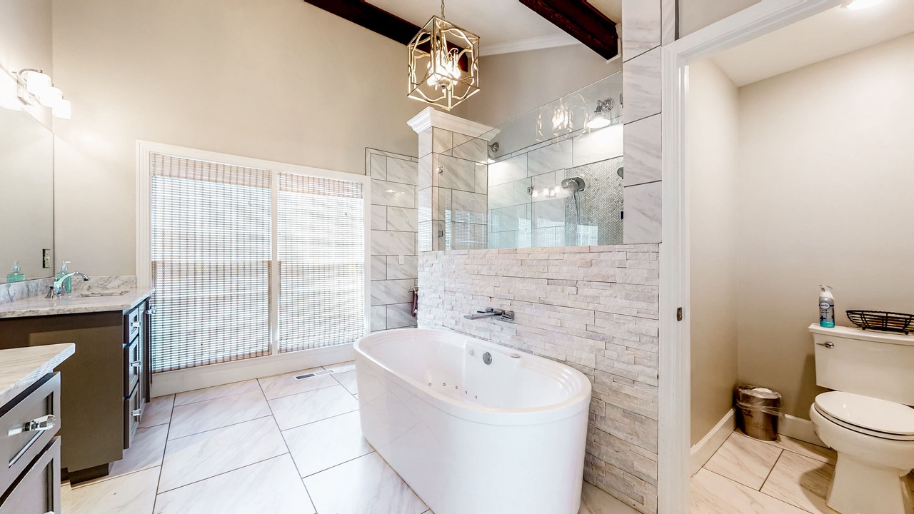 Photo of Bathroom in Vincent