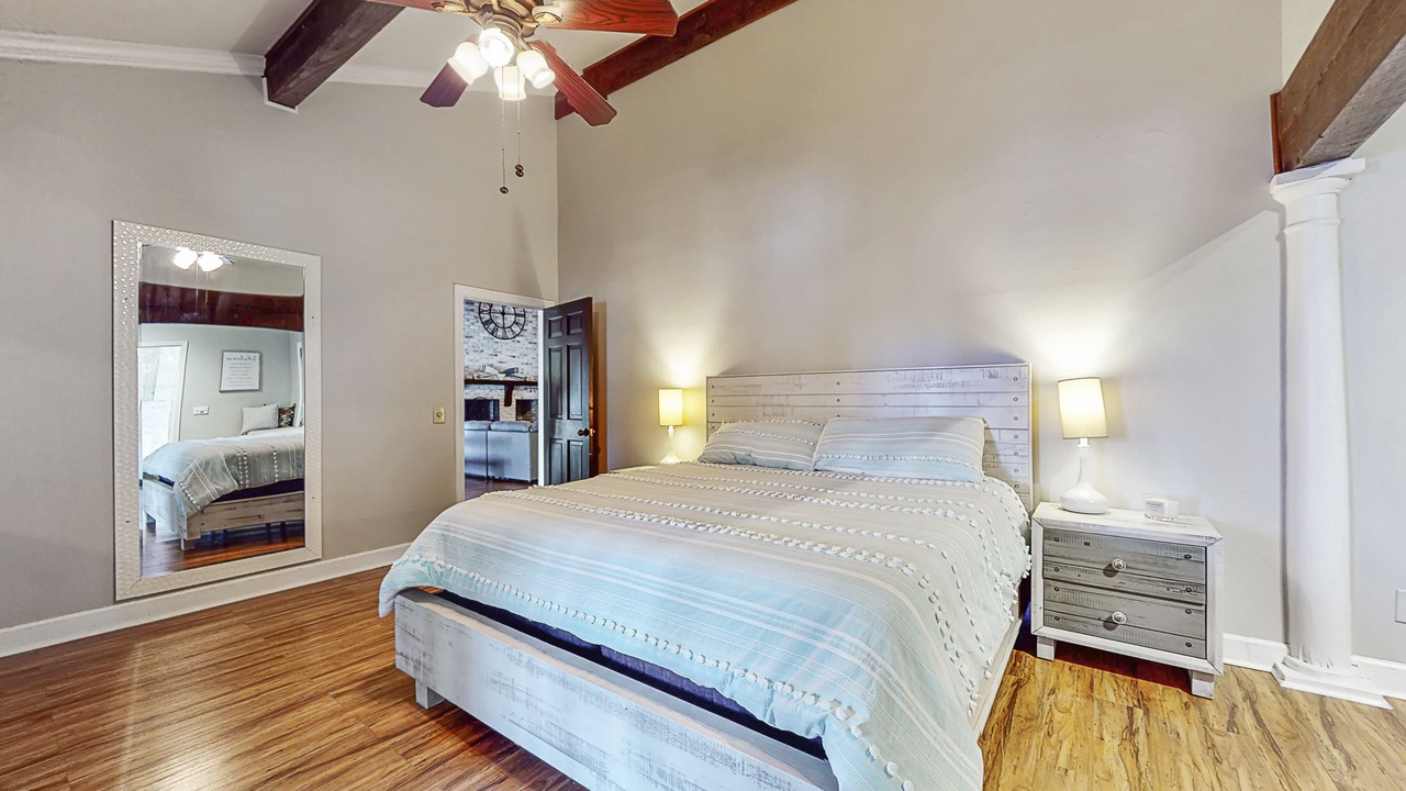 Photo of Bedroom in Vincent