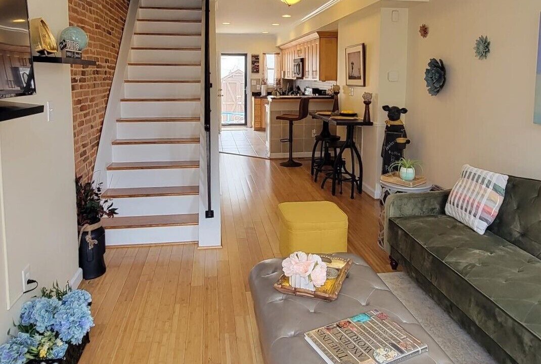Photo of Livingroom in Downtown Baltimore