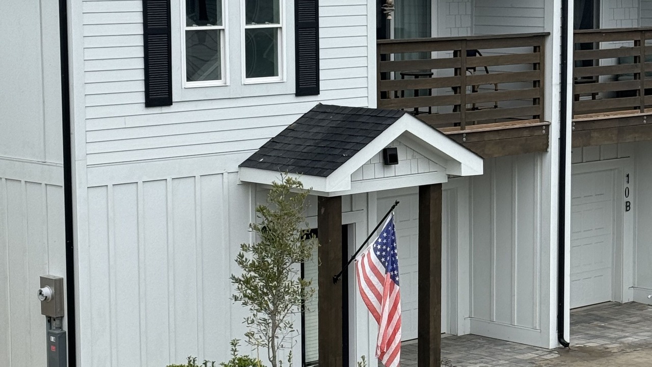 Photo of Outdoor in Corolla Light