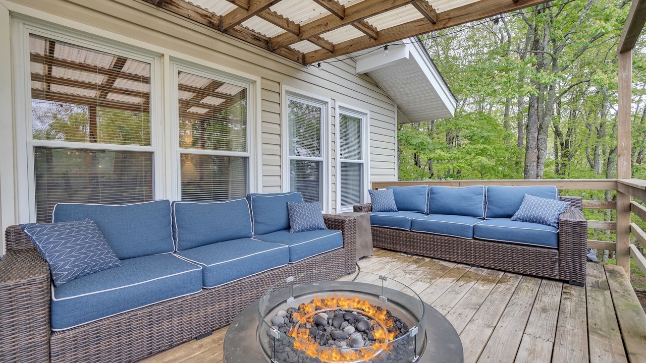 Photo of Patio Balcony in Beech Mountain