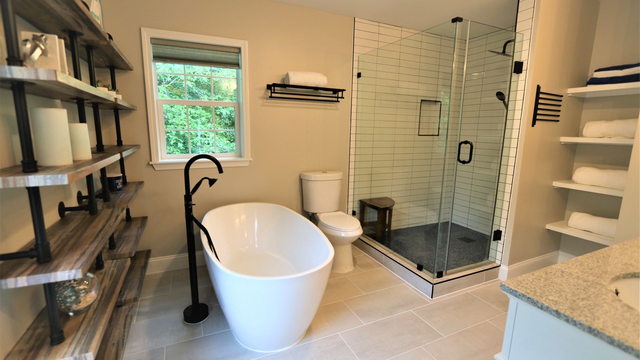 Photo of Bathroom in Arundel on the Bay