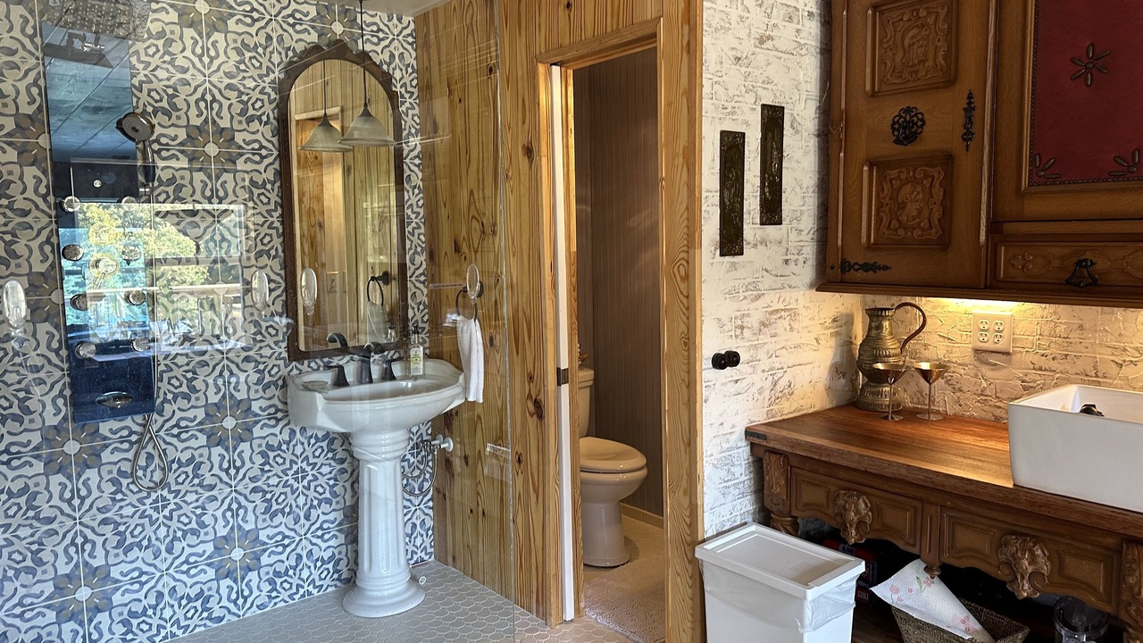 Photo of Bathroom in Mentone