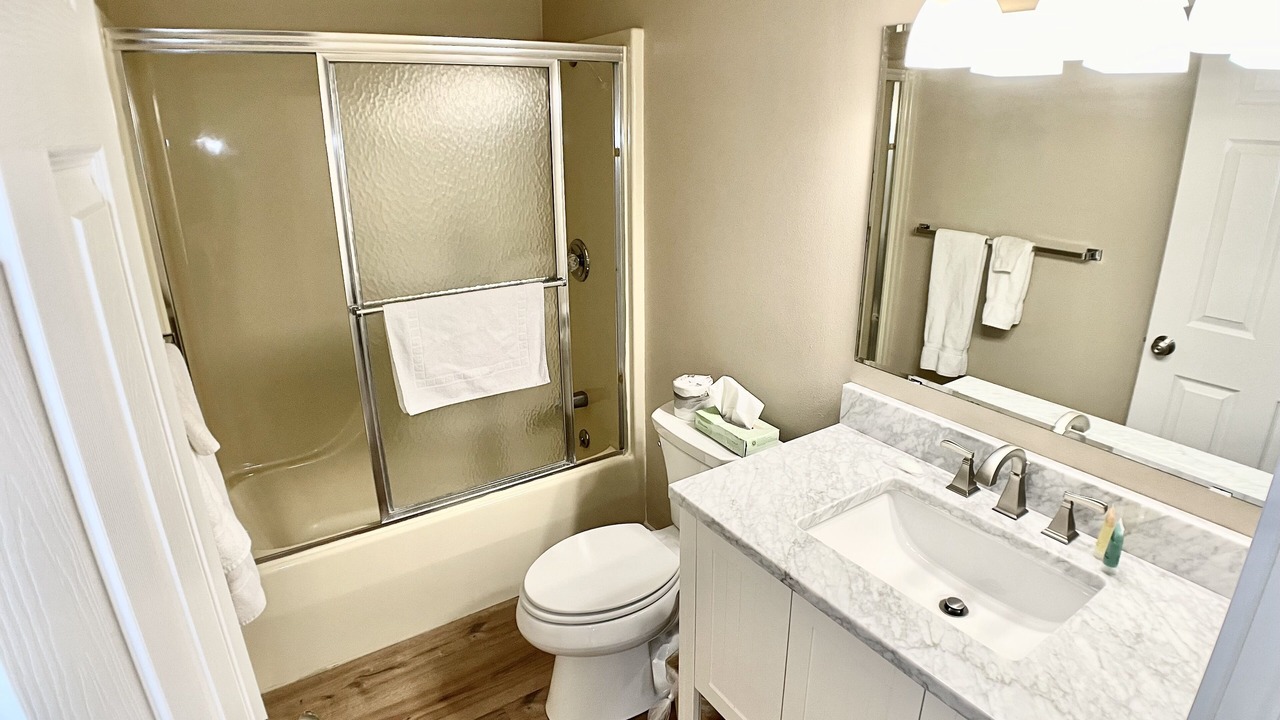Photo of Bathroom in Panora