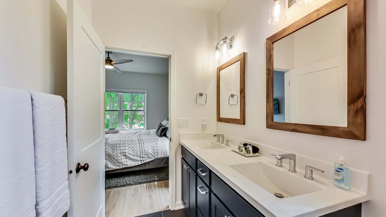 Photo of Bathroom in Zenda
