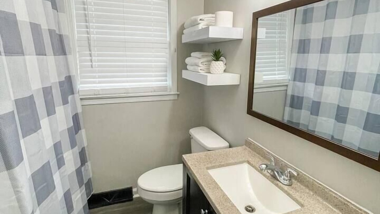 Photo of Bathroom in Mount Berry