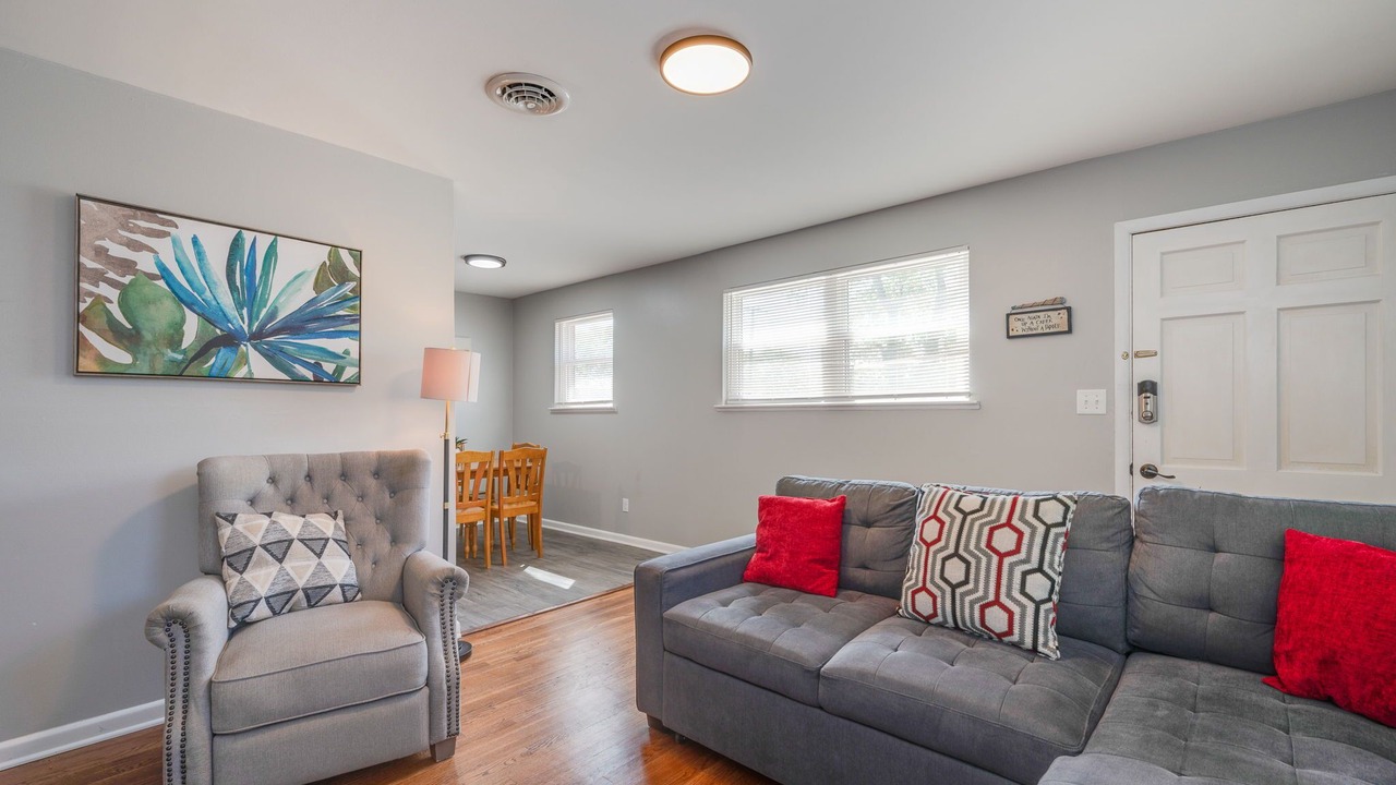 Photo of Livingroom in Newport News