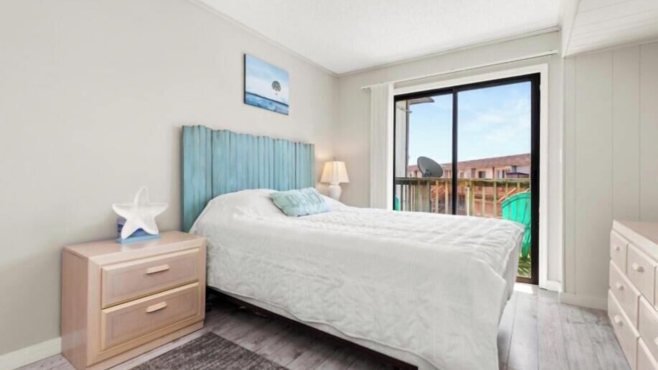 Photo of Bedroom in Caine Woods