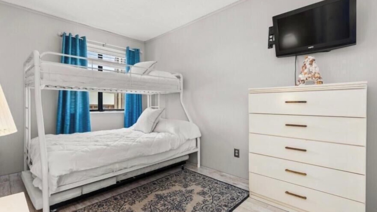 Photo of Bedroom in Caine Woods