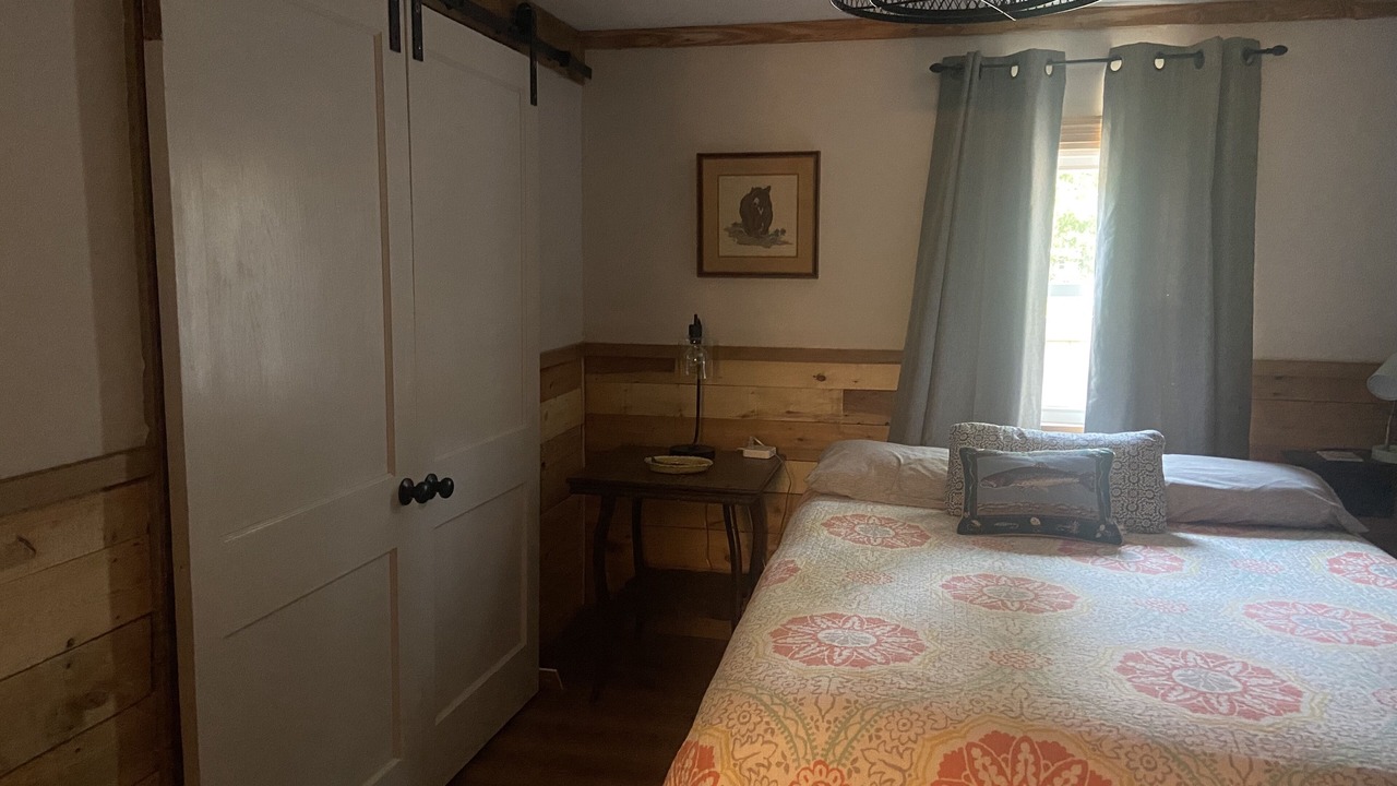 Photo of Bedroom in Ash