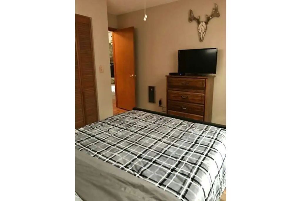 Photo of Bedroom in Beech Mountain