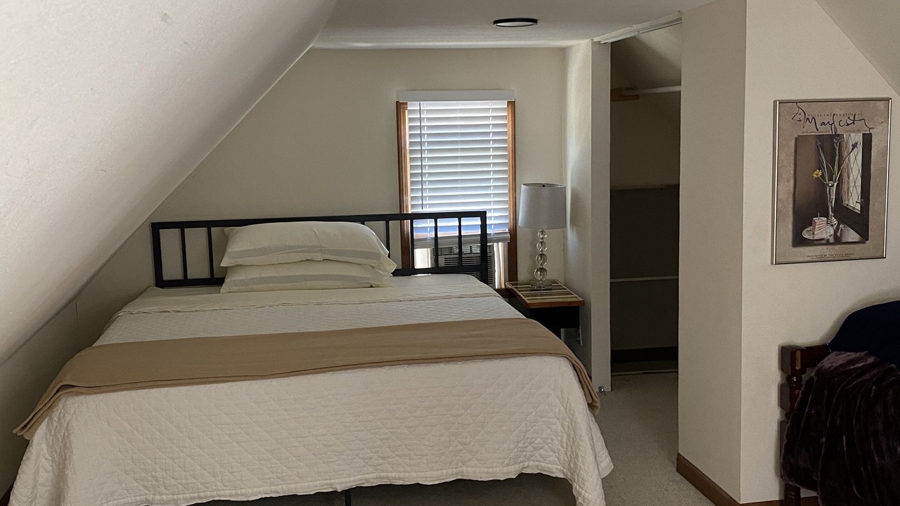 Photo of Bedroom in Knoxville