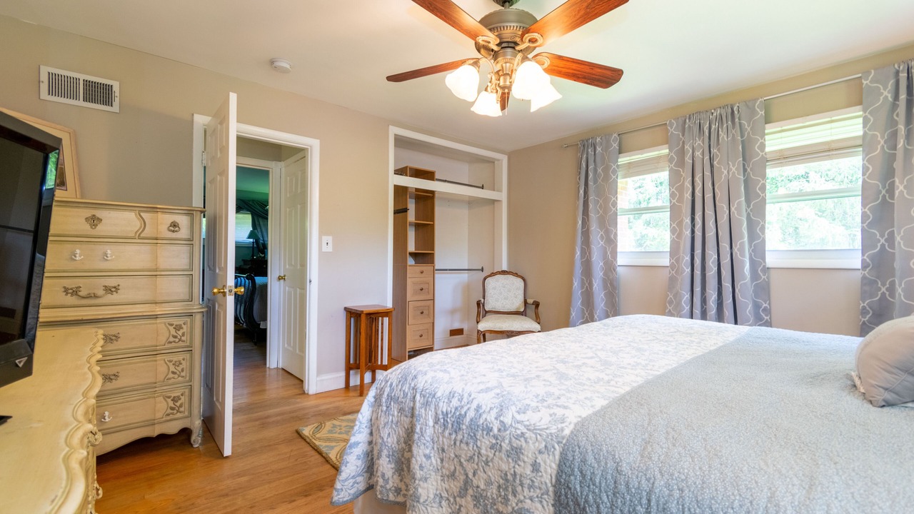 Photo of Bedroom in Simpsonville