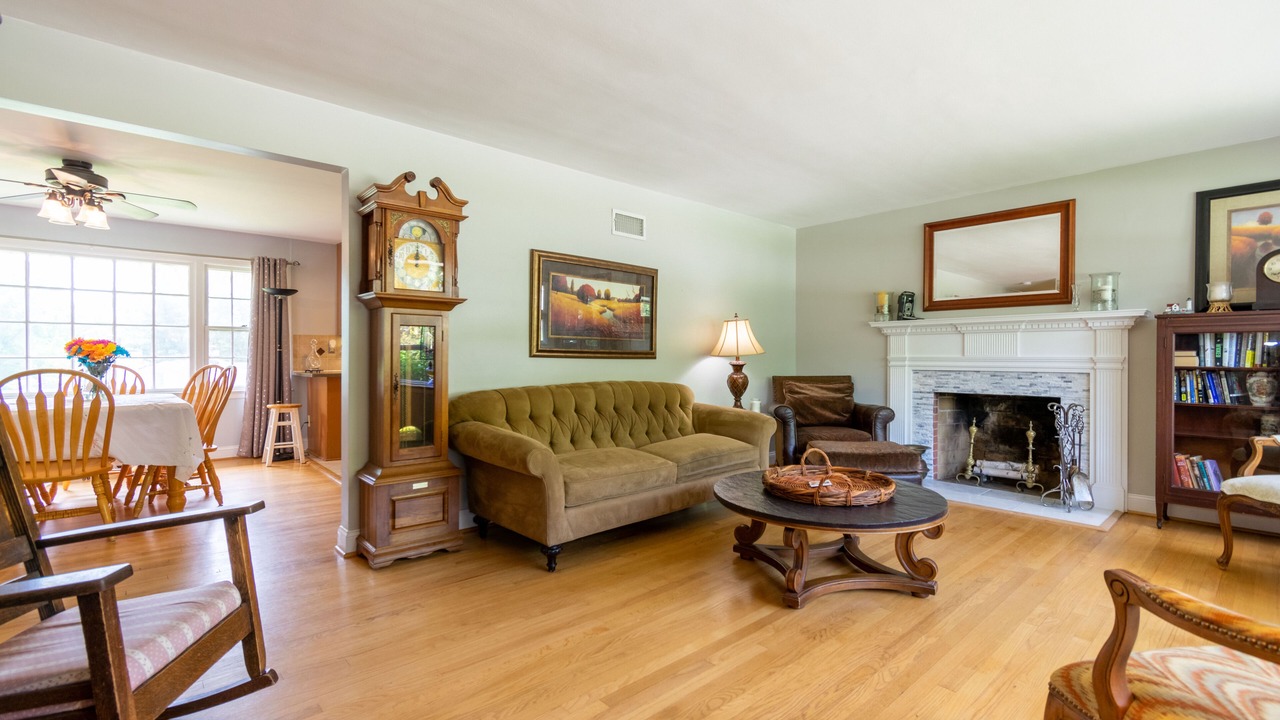 Photo of Livingroom in Simpsonville