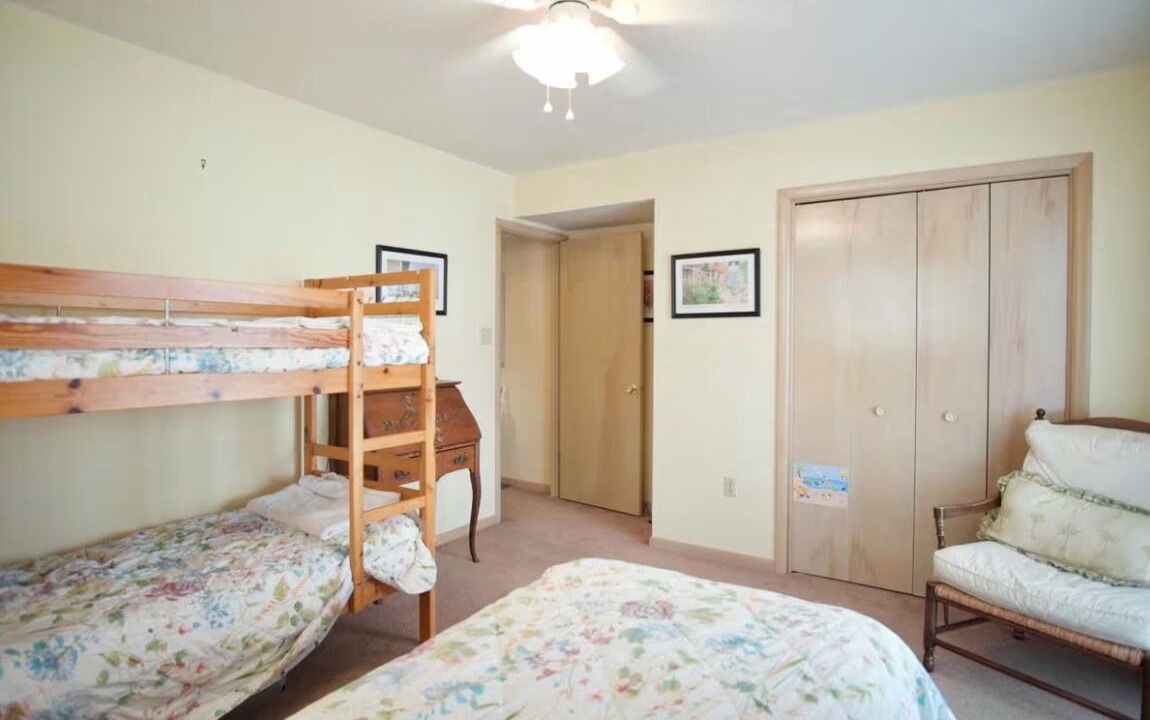 Photo of Bedroom in Townsend's Inlet