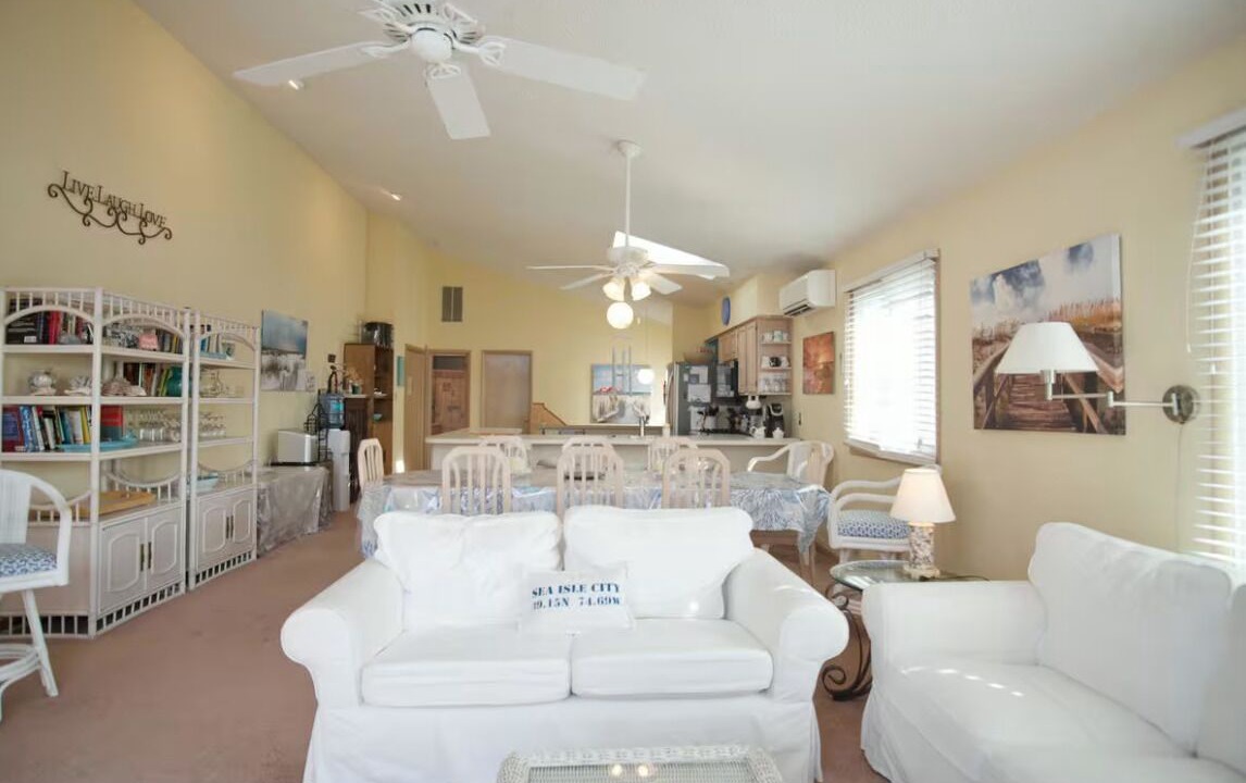 Photo of Livingroom in Townsend's Inlet