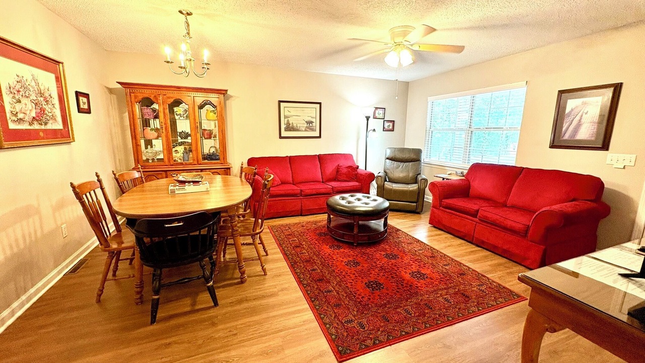 Photo of Bedroom in Guntersville