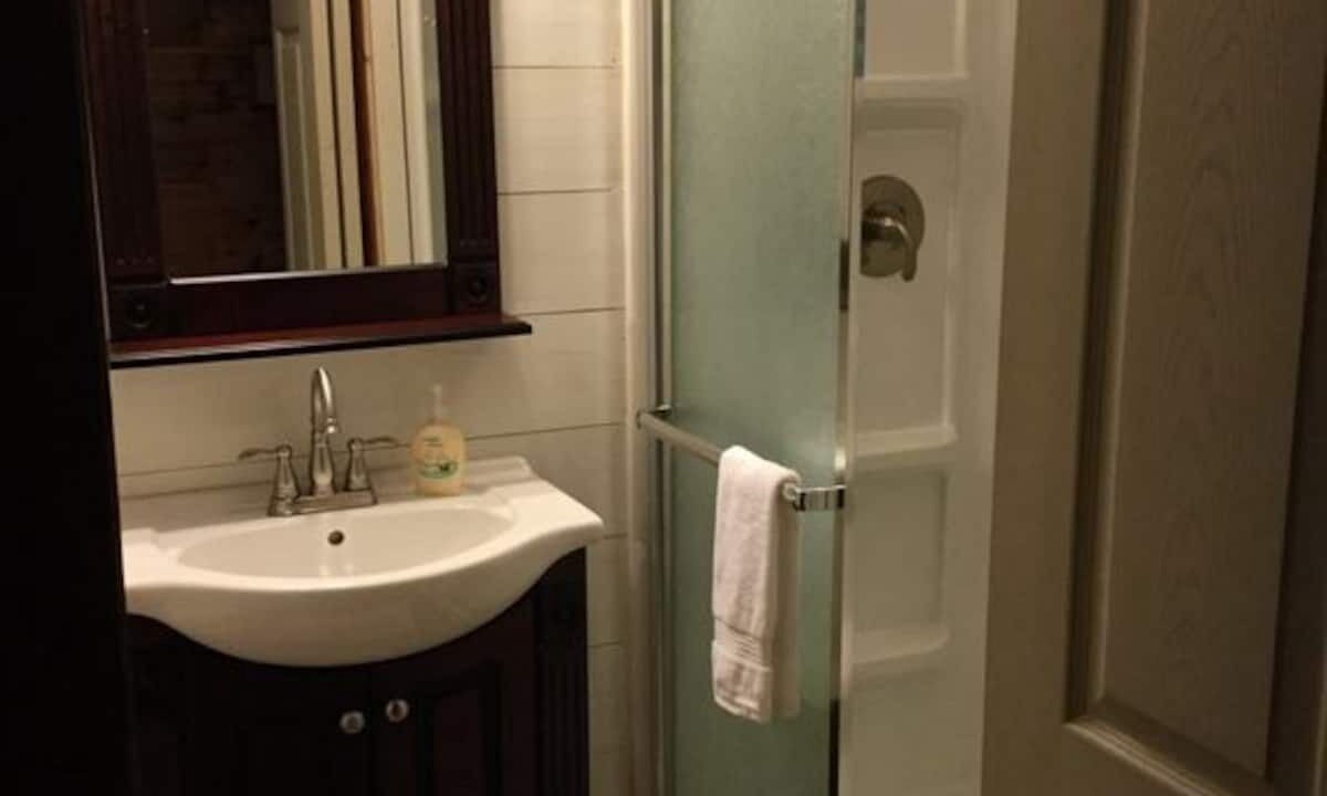 Photo of Bathroom in Bell Buckle