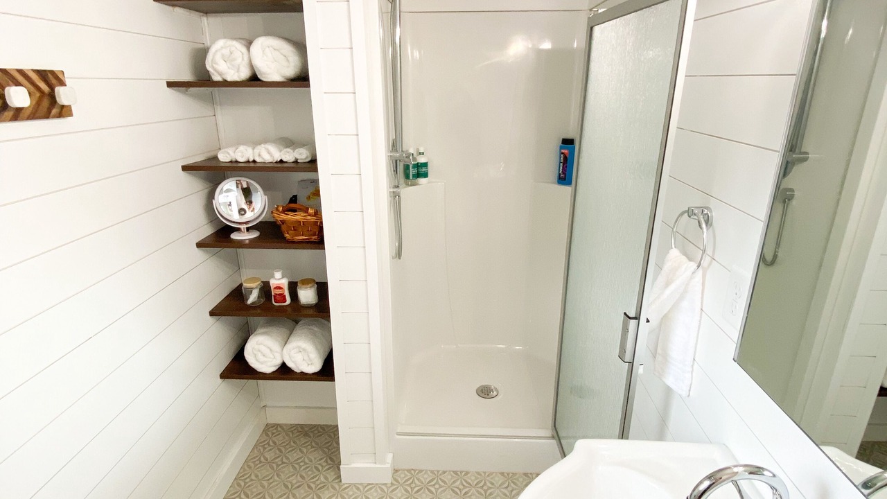 Photo of Bathroom in East Dubuque