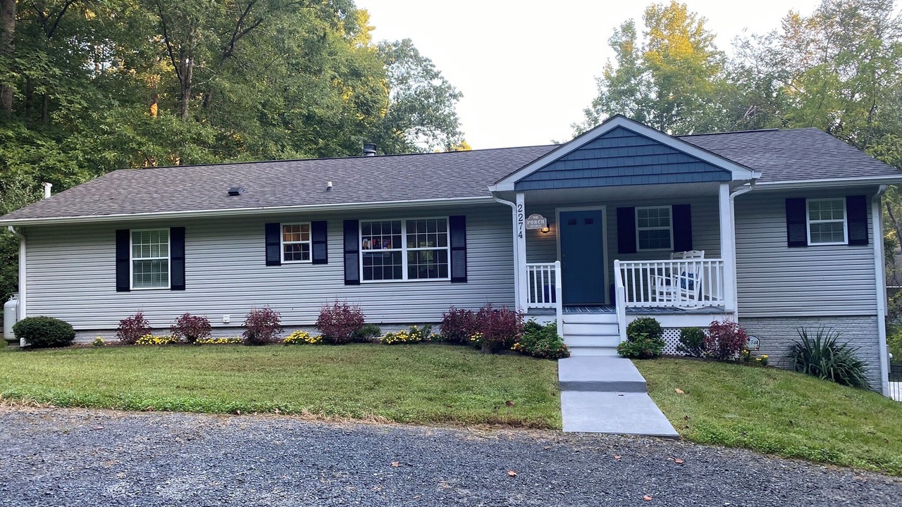 Photo of Outdoor in Louisa
