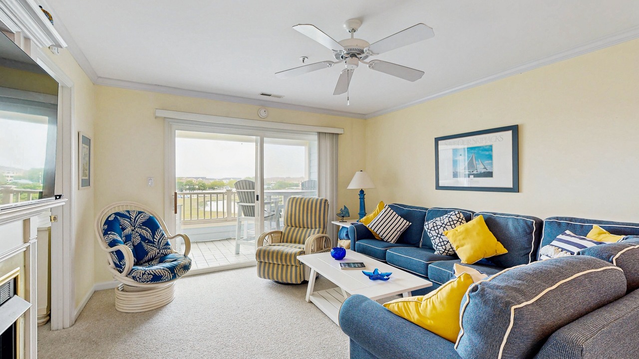 Photo of Livingroom in Heron Harbour Isle
