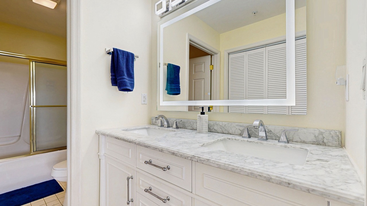 Photo of Bathroom in Heron Harbour Isle