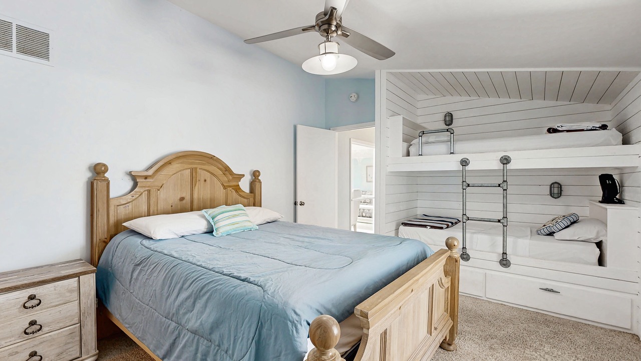 Photo of Bedroom in North Ocean City
