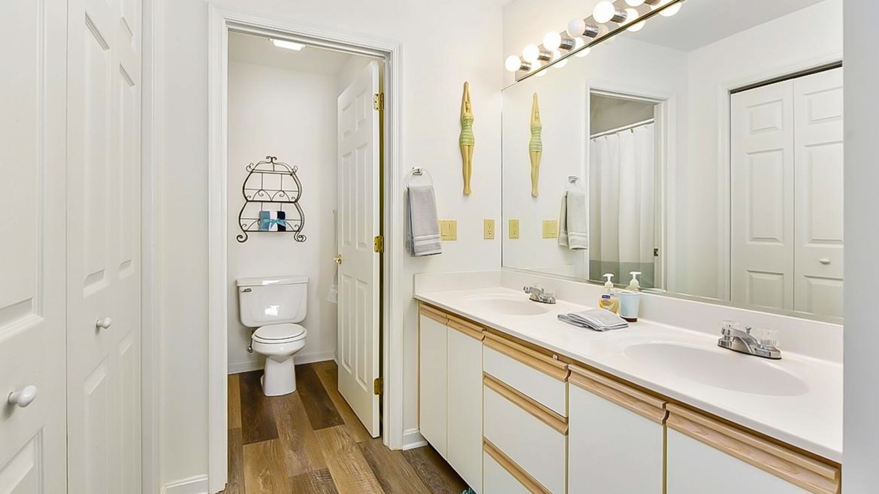 Photo of Bathroom in Heron Harbour Isle