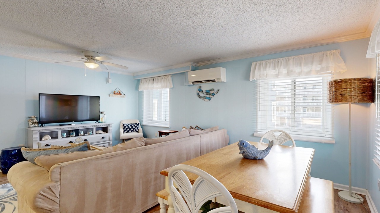 Photo of Livingroom in North Ocean City
