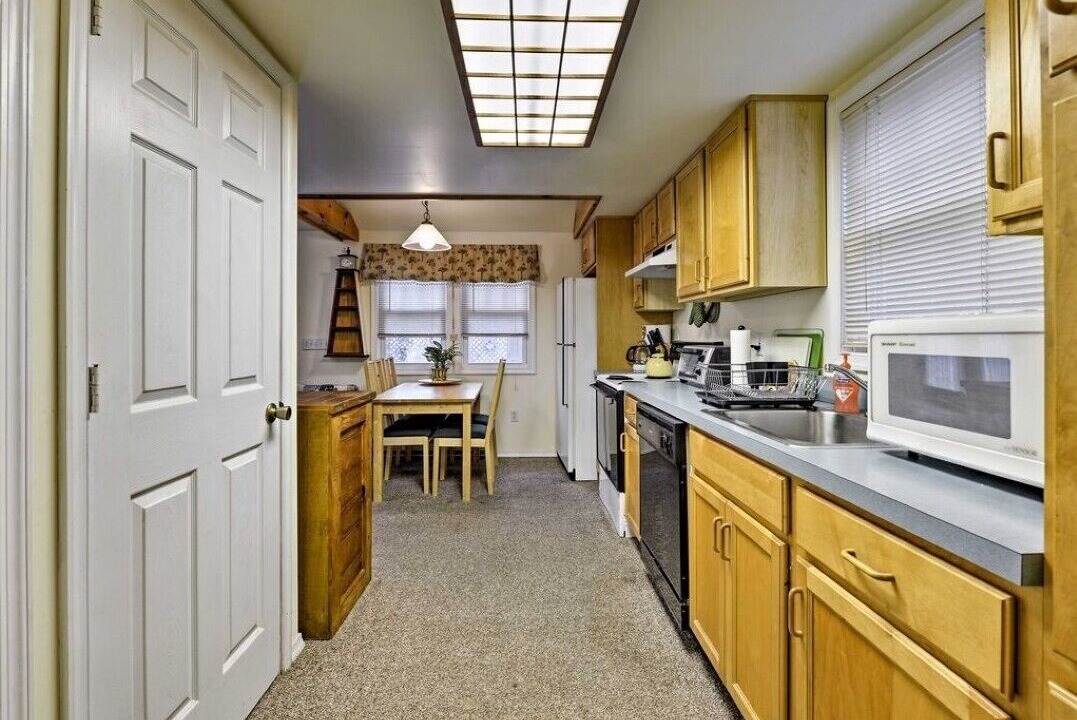 Photo of Kitchen in Surf City