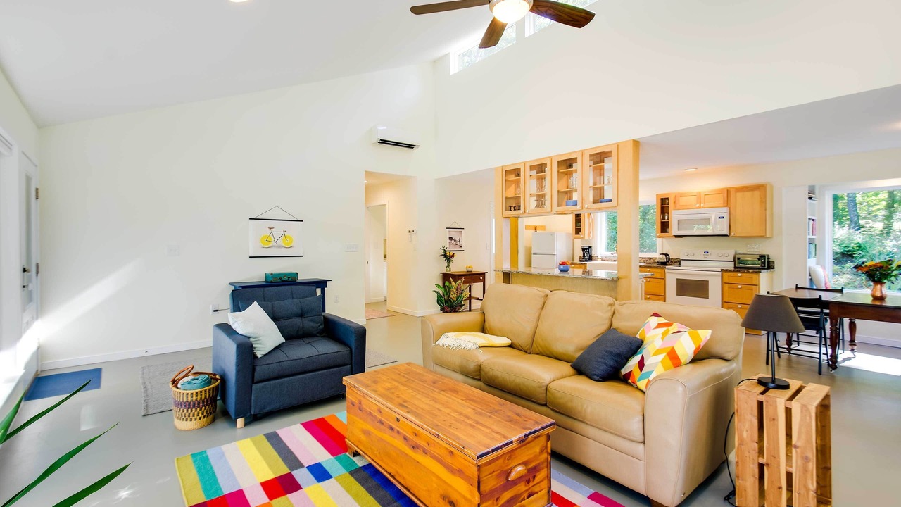 Photo of Livingroom in Charlottesville