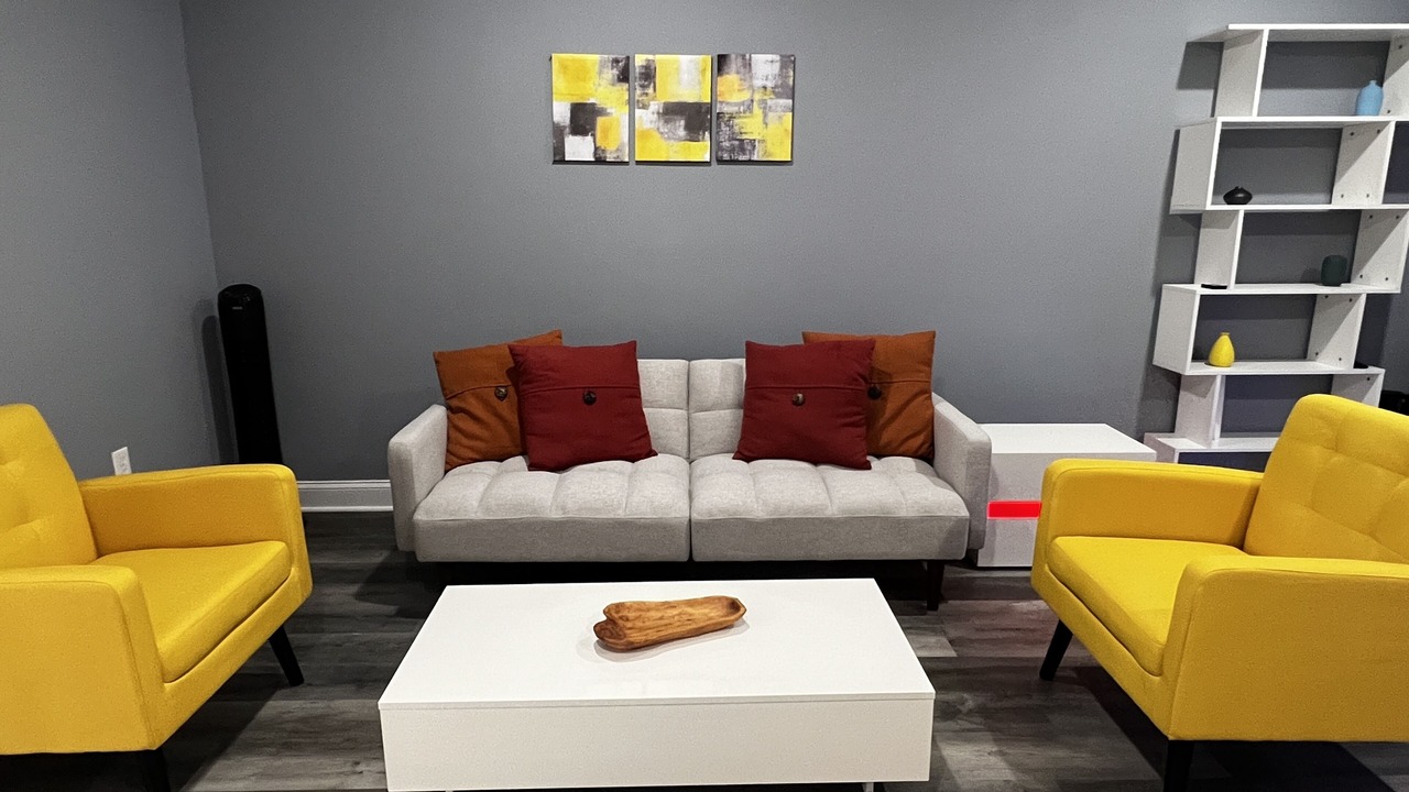 Photo of Livingroom in Dulles Town Center