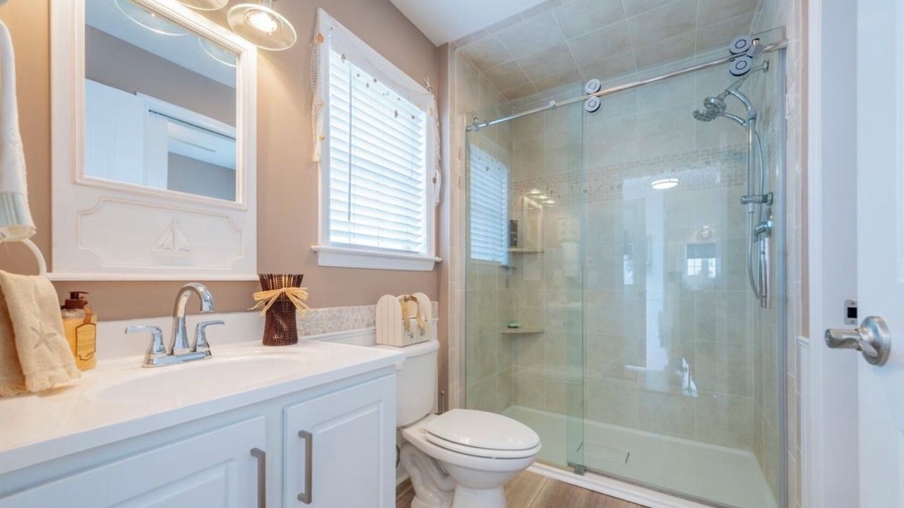 Photo of Bathroom in Dover Beaches North