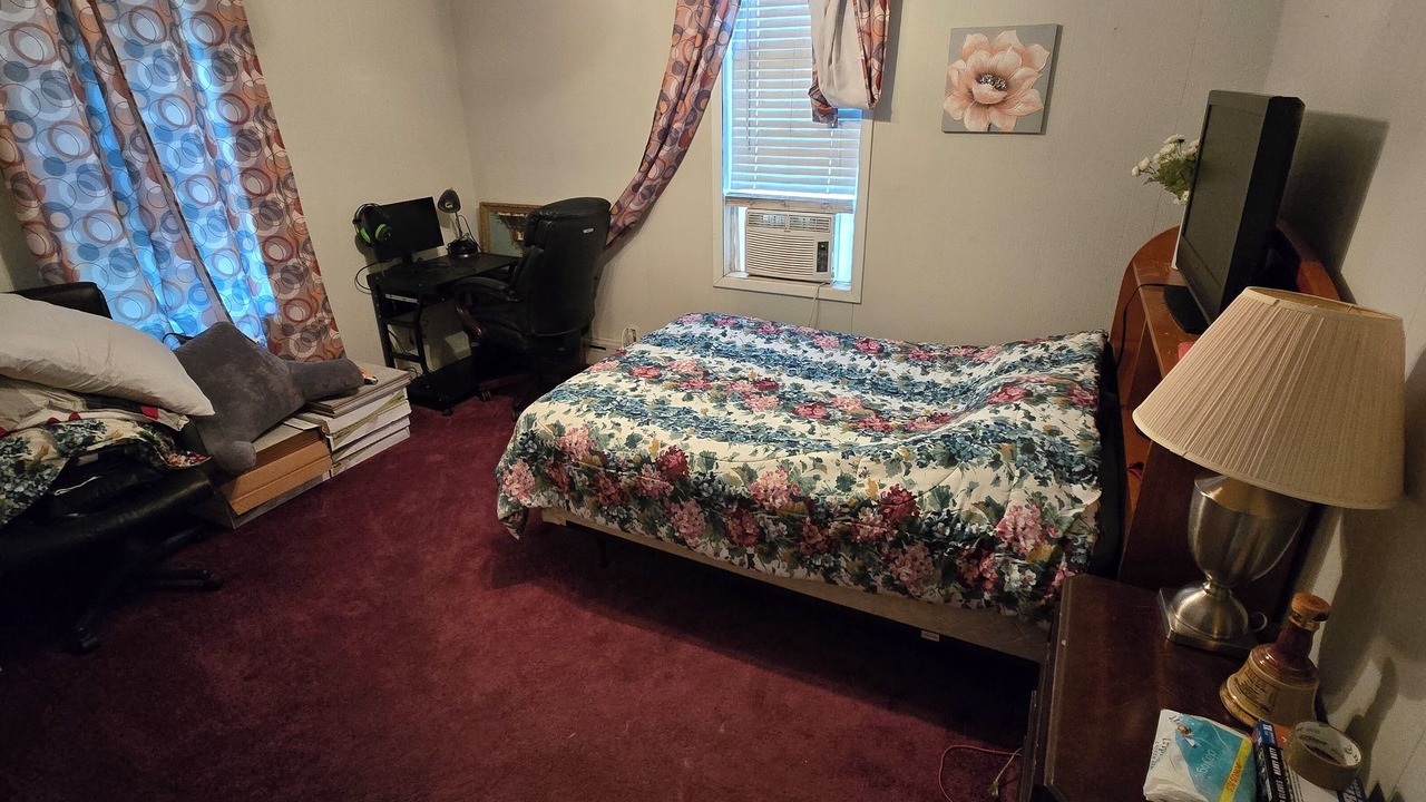 Photo of Bedroom in Gibbstown