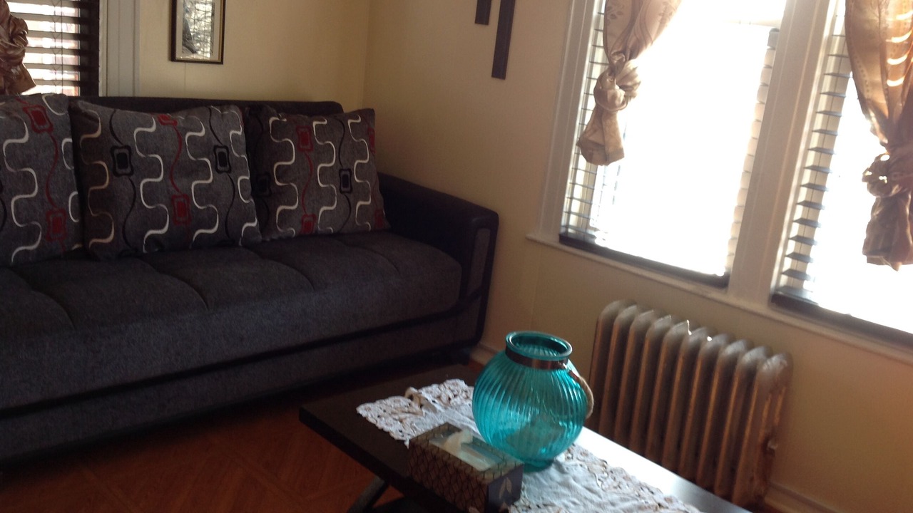 Photo of Livingroom in Canarsie