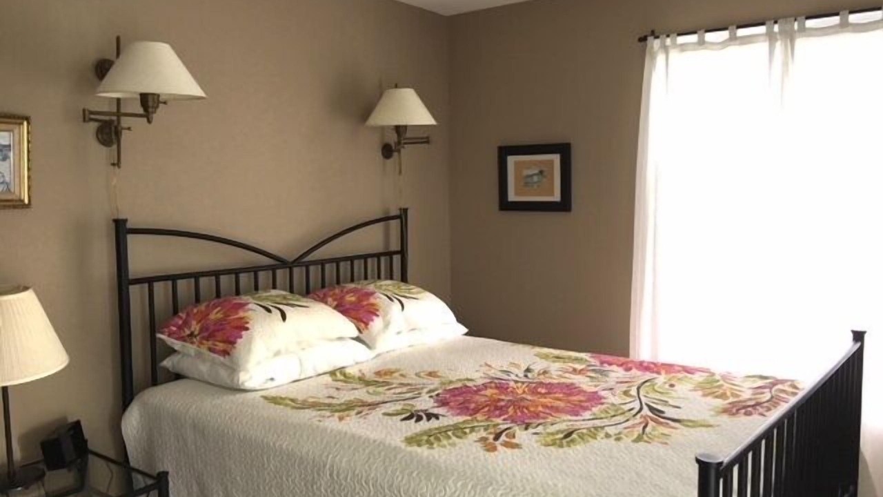 Photo of Bedroom in Admiral Estates