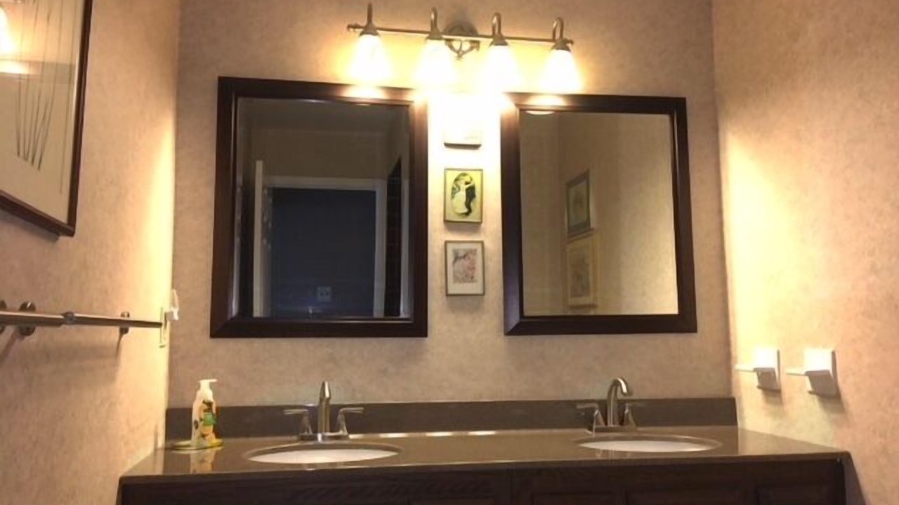 Photo of Bathroom in Admiral Estates
