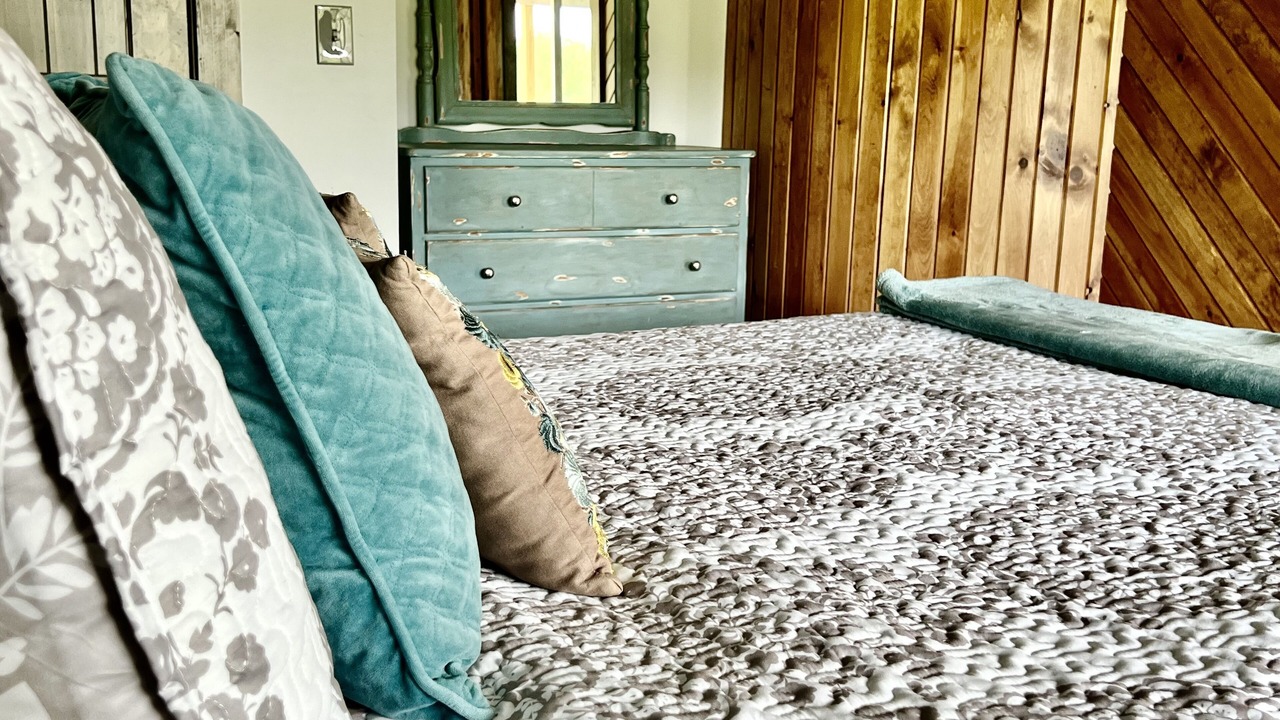 Photo of Bedroom in Sugar Grove