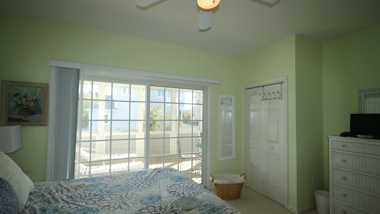 Photo of Bedroom in Admiral Estates