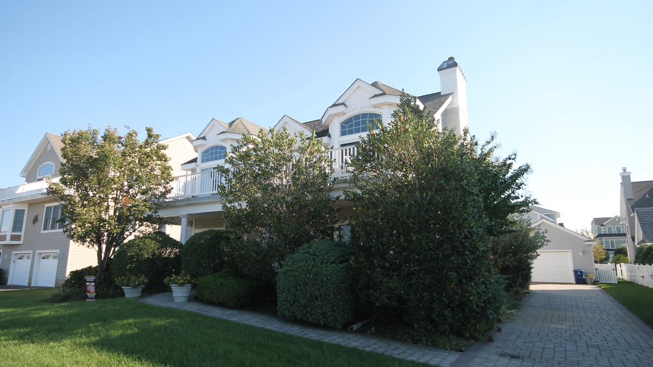 Photo of Outdoor in Admiral Estates