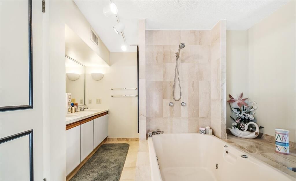 Photo of Bathroom in Diamond Beach