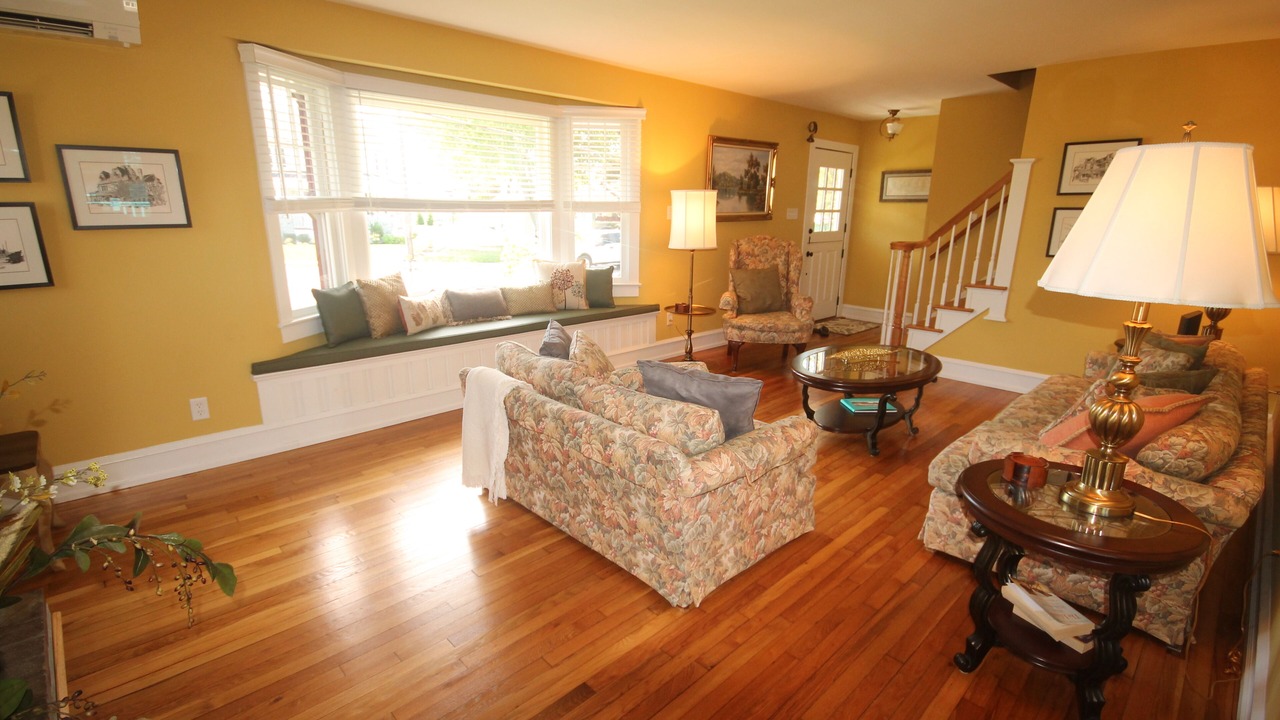 Photo of Livingroom in Village Green