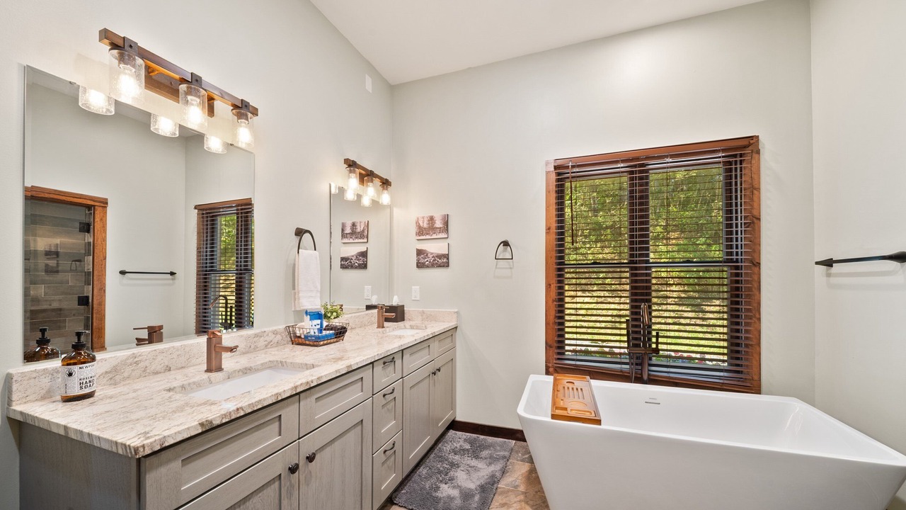 Photo of Bathroom in Frank
