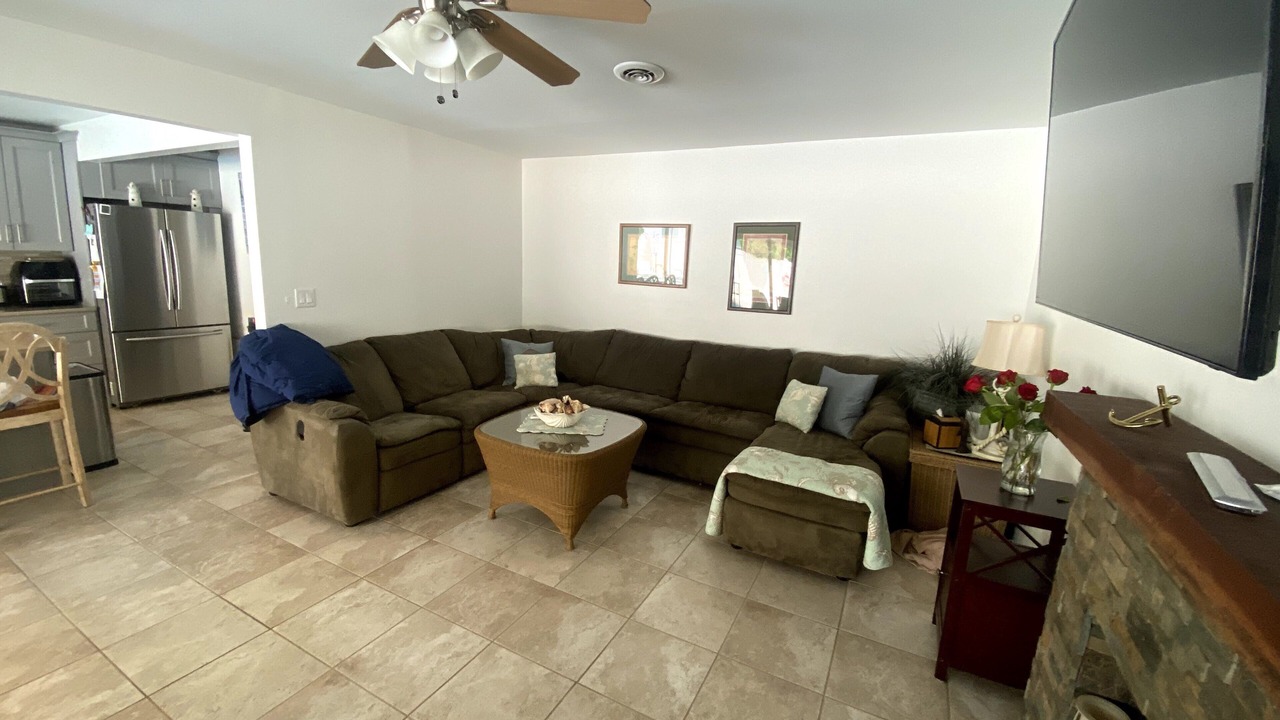 Photo of Livingroom in Avon