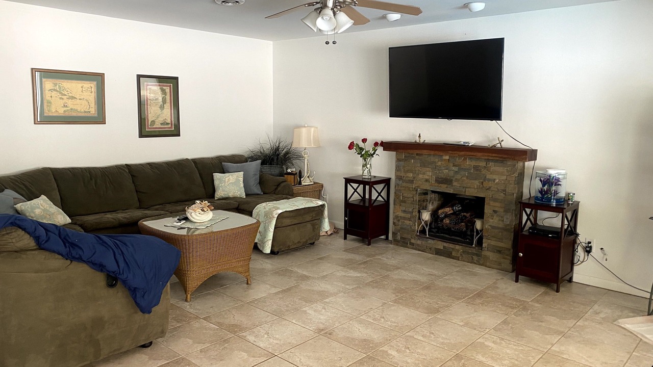 Photo of Livingroom in Avon