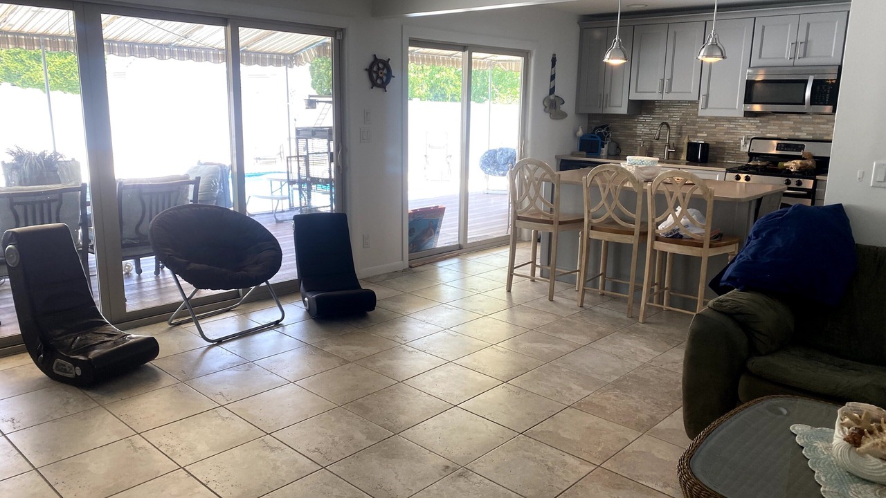 Photo of Livingroom in Avon