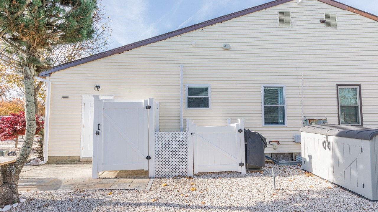 Photo of Outdoor in Village Green