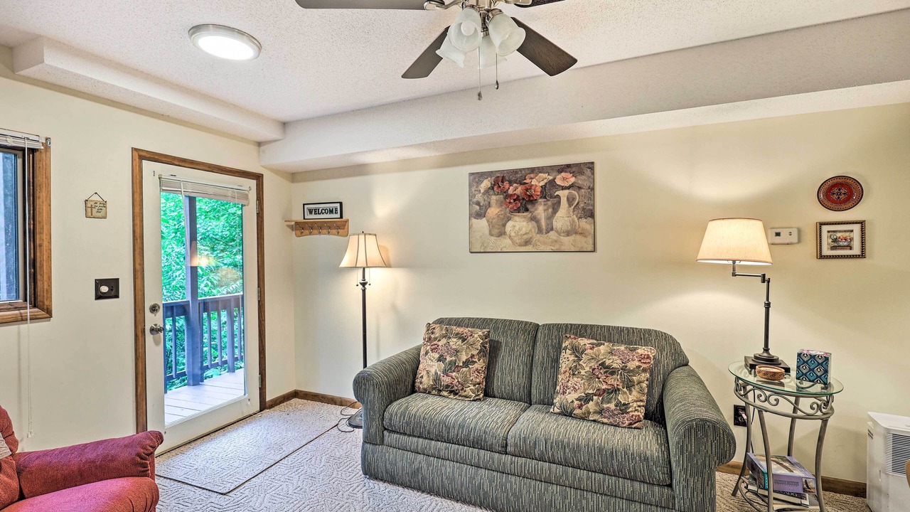 Photo of Bedroom in Roan Mountain