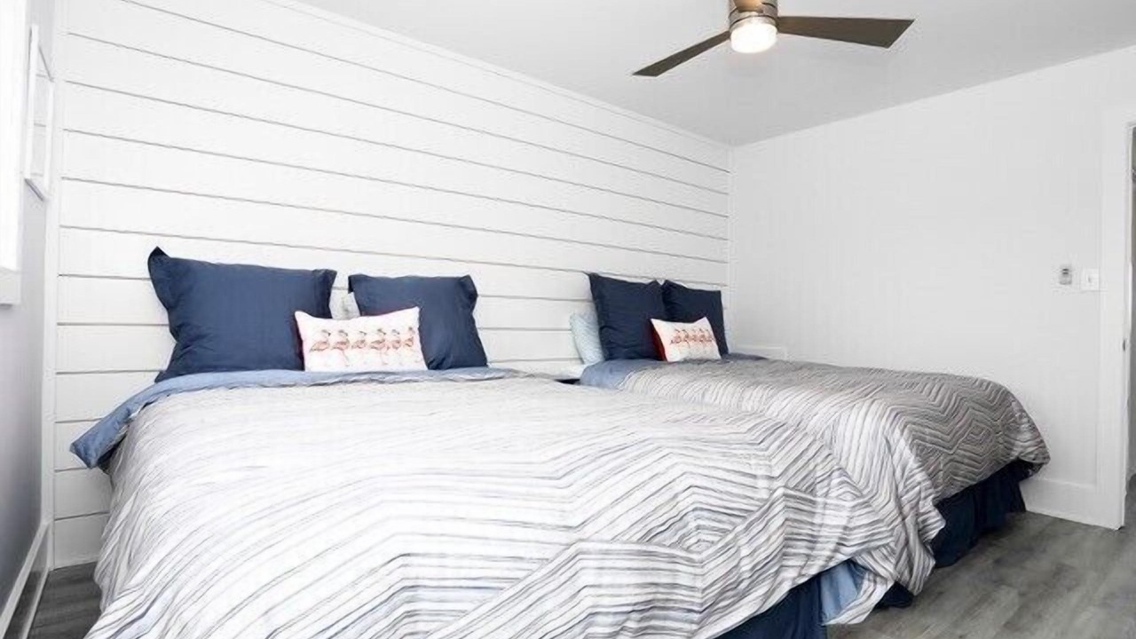 Photo of Bedroom in Admiral Estates
