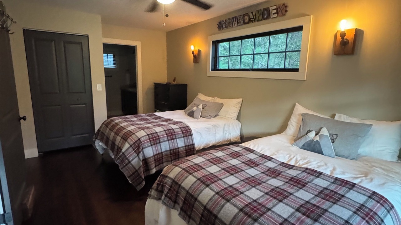 Photo of Bedroom in Beech Mountain